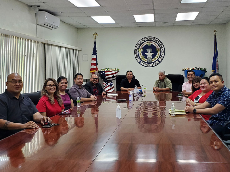 Gov. Ralph DLG Torres, sixth from left, and Lt. Gov. Arnold I. Palacios, fifth from right, share a photo with Northern Marianas College president Dr. Galvin Deleon Guerrero, fifth from left, and other members of NMC’s leadership team and press secretary Kevin Bautista, rightmost, after their meeting at the Office of the Governor conference room on Tuesday. (JOSHUA SANTOS)